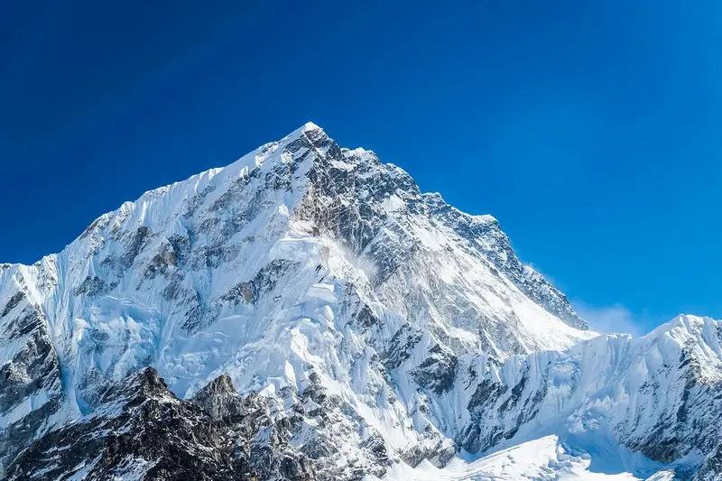 D&atilde;y Himalaya: Bức tường th&agrave;nh uy nghi tr&ecirc;n cao nguy&ecirc;n T&acirc;y Tạng 2