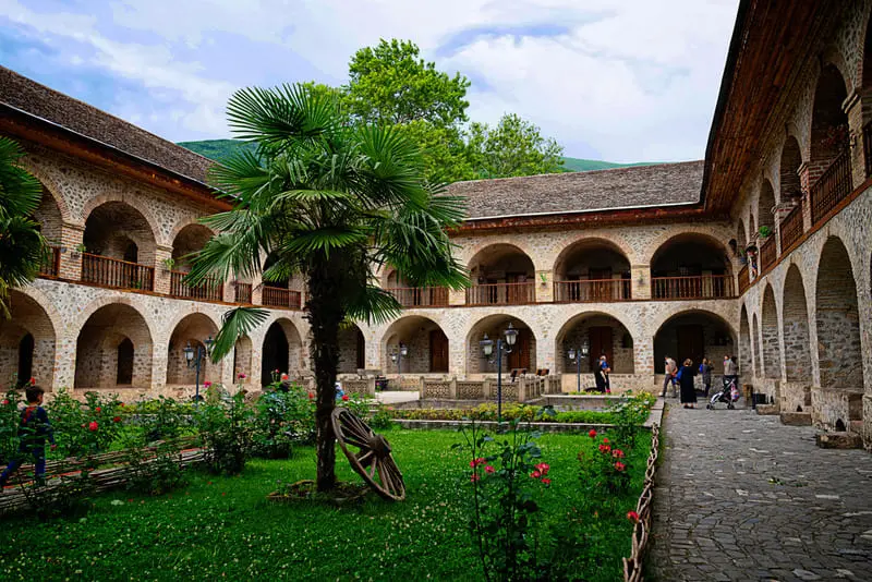 Du lịch Azerbaijan, sắc m&agrave;u văn h&oacute;a du mục nơi &lsquo;Con đường tơ lụa&rsquo; 14
