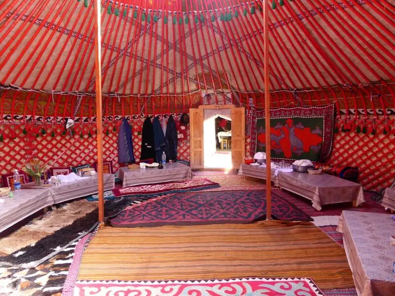 Du lịch Kyrgyzstan, kh&aacute;m ph&aacute; miền đất đẹp như tranh vẽ 19