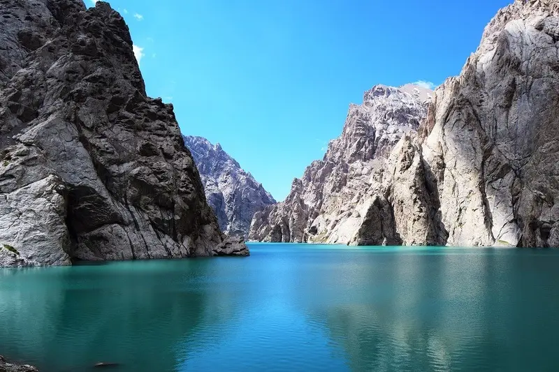 Du lịch Kyrgyzstan, kh&aacute;m ph&aacute; miền đất đẹp như tranh vẽ 12