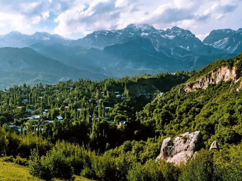 Du lịch Kyrgyzstan, kh&aacute;m ph&aacute; miền đất đẹp như tranh vẽ 14