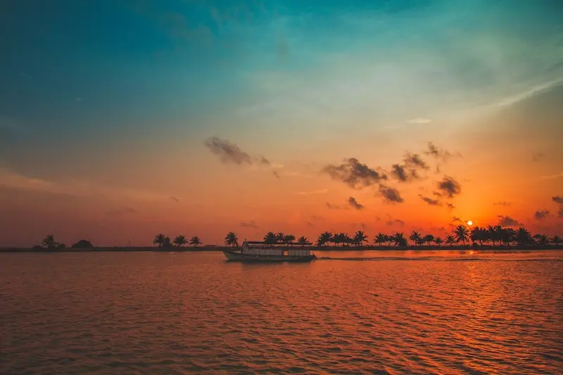 Du lịch quốc đảo Maldives kh&aacute;m ph&aacute; vẻ đẹp ngoạn mục 14