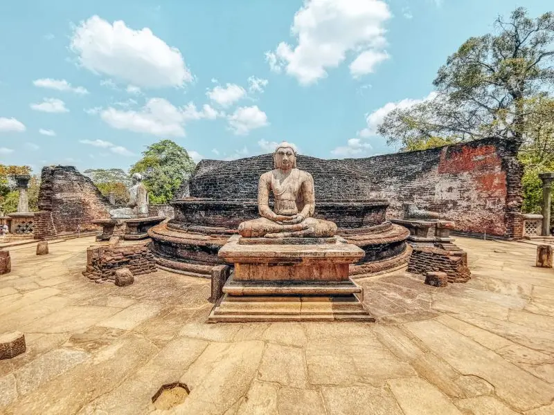 Du lịch Sri Lanka, đảo quốc y&ecirc;n b&igrave;nh ngo&agrave;i ngo&agrave;i khơi xa 15