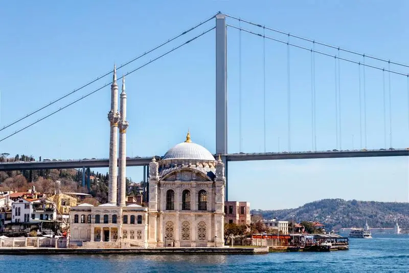 Eo biển Bosphorus, Istanbul: C&aacute;nh cửa nh&igrave;n ra hai ch&acirc;u lục ở Thổ Nhĩ Kỳ 10