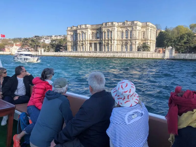 Eo biển Bosphorus, Istanbul: C&aacute;nh cửa nh&igrave;n ra hai ch&acirc;u lục ở Thổ Nhĩ Kỳ 8
