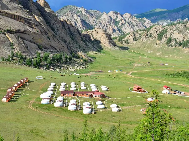 Gorkhi Terelj v&agrave; n&eacute;t đẹp thi&ecirc;n nhi&ecirc;n trong những bản t&igrave;nh ca du mục 7