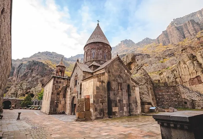 H&agrave;nh tr&igrave;nh về Armenia, miền đất Th&aacute;nh nơi lịch sử v&agrave; thi&ecirc;n nhi&ecirc;n giao h&ograve;a 3