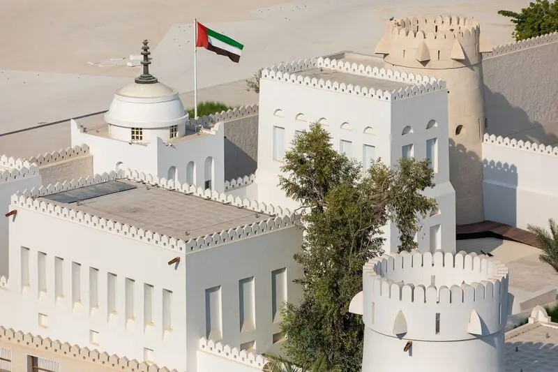 Kh&aacute;m ph&aacute; Abu Dhabi, thủ đ&ocirc; hiện đại trong mơ của UAE 9