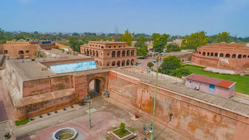 Khám phá Amritsar, thành ph&ocirc;́ linh thi&ecirc;ng của các tín đ&ocirc;̀ đạo Sikh 7