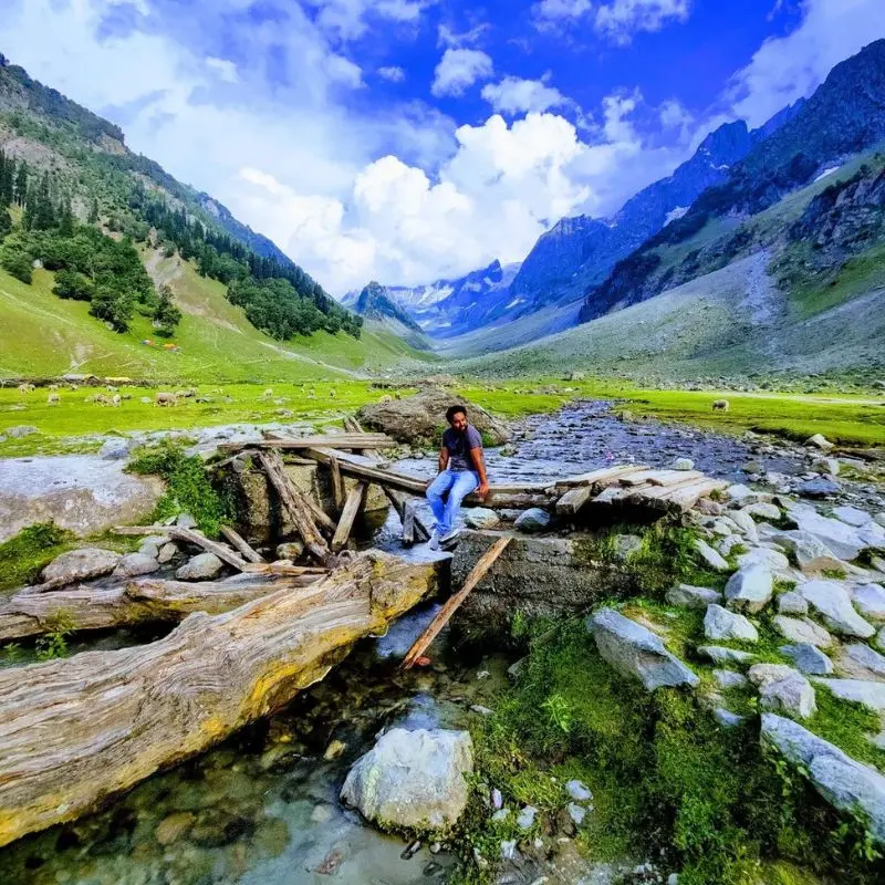 Kh&aacute;m ph&aacute; đồng cỏ v&agrave;ng Sonamarg thi&ecirc;n đường nơi hạ giới Ấn Độ 4