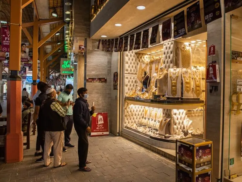 Lấp l&aacute;nh &aacute;nh kim nơi Chợ V&agrave;ng Dubai xa xỉ 2