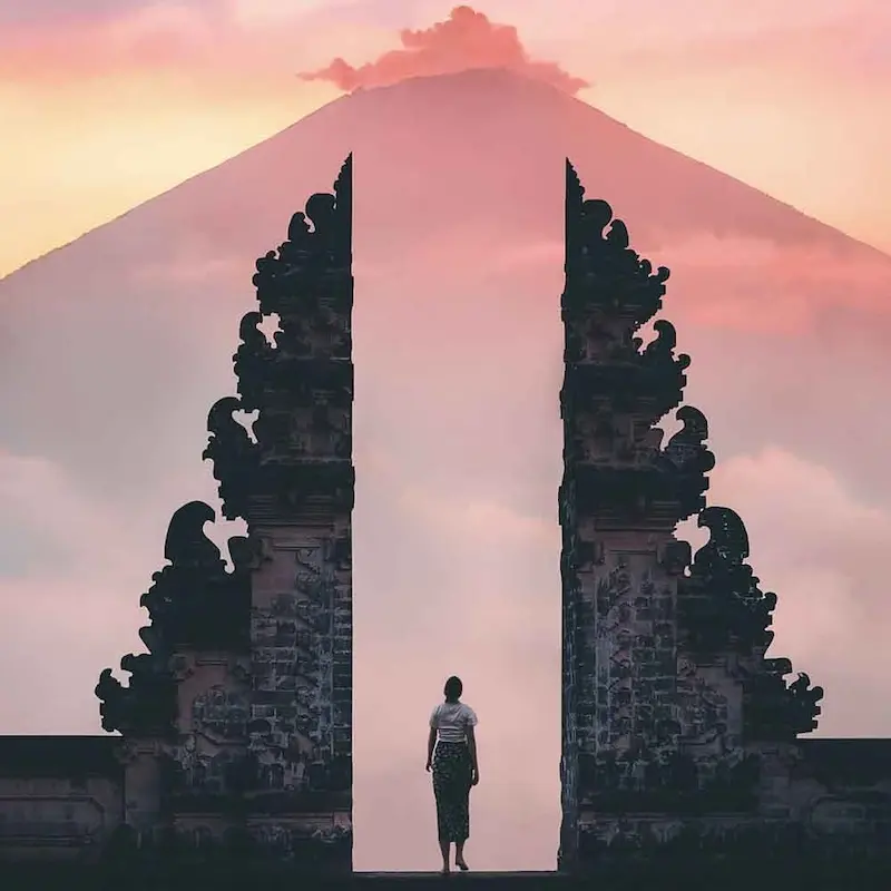 Lempuyang temple, một trong s&aacute;u kỳ quan mới của thế giới tại Bali 5