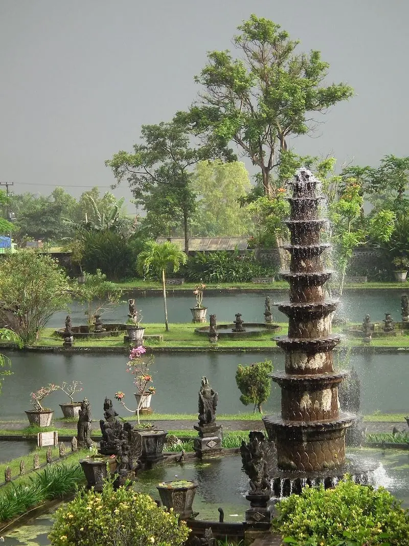 Lempuyang temple, một trong s&aacute;u kỳ quan mới của thế giới tại Bali 7