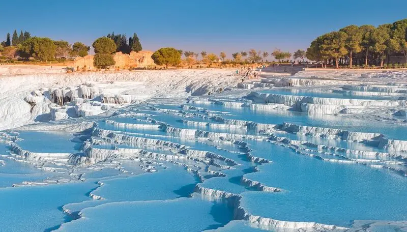 Pamukkale: L&acirc;u đ&agrave;i b&ocirc;ng b&ecirc;n v&aacute;ch đ&aacute; trắng ở Thổ Nhĩ Kỳ 4
