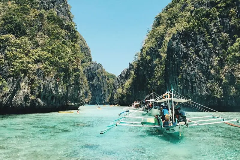 Puerto Princesa, 'n&agrave;ng c&ocirc;ng ch&uacute;a ngủ qu&ecirc;n' giữa thi&ecirc;n nhi&ecirc;n Palawan 11