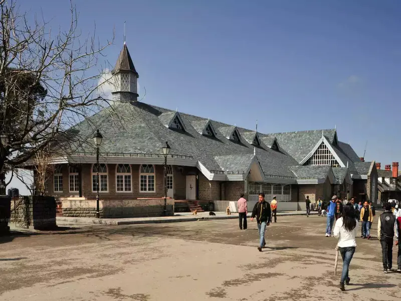 Shimla: Nữ ho&agrave;ng của những ngọn đồi xanh ng&uacute;t ng&agrave;n ở Ấn Độ 12