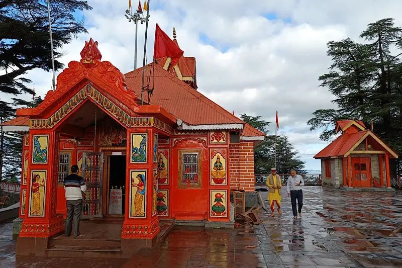 Shimla: Nữ ho&agrave;ng của những ngọn đồi xanh ng&uacute;t ng&agrave;n ở Ấn Độ 11