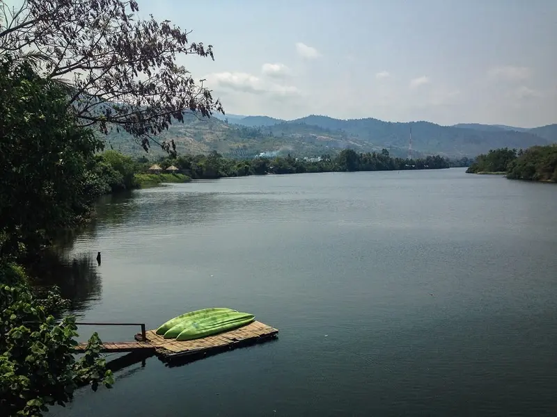 Sống chậm tại Kampot, thị trấn sầu ri&ecirc;ng y&ecirc;n ả ở Campuchia 12