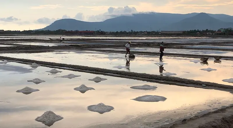 Sống chậm tại Kampot, thị trấn sầu ri&ecirc;ng y&ecirc;n ả ở Campuchia 13