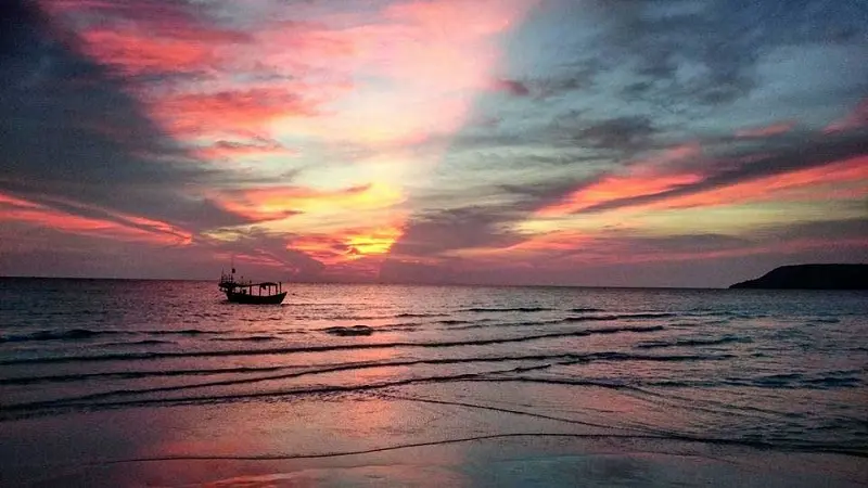 Thả m&igrave;nh ở Koh Rong thư gi&atilde;n giữa biển khơi Campuchia 14