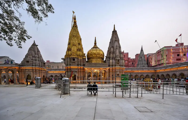 Th&aacute;nh địa Varanasi kỳ b&iacute; v&agrave; linh thi&ecirc;ng tại Ấn Độ 5