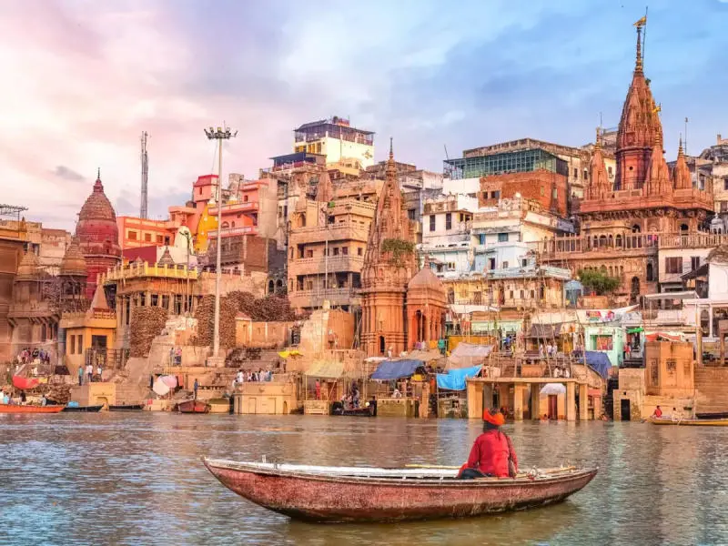 Th&aacute;nh địa Varanasi kỳ b&iacute; v&agrave; linh thi&ecirc;ng tại Ấn Độ 2