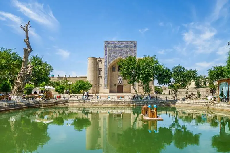 Th&agrave;nh phố Bukhara kho b&aacute;u lịch sử của Uzbekistan 8