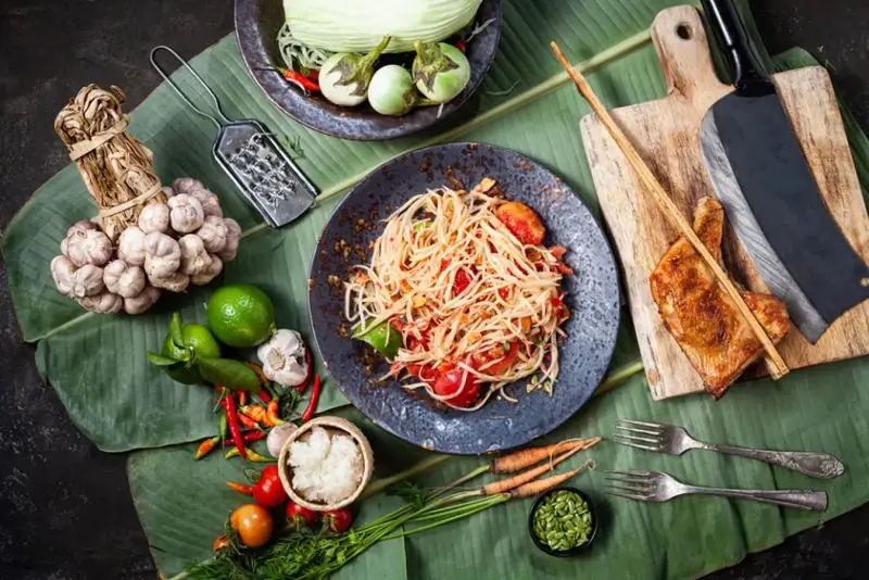 Thành phố Luông Pha Băng cổ kính nằm bên dòng sông Mê Kong 13