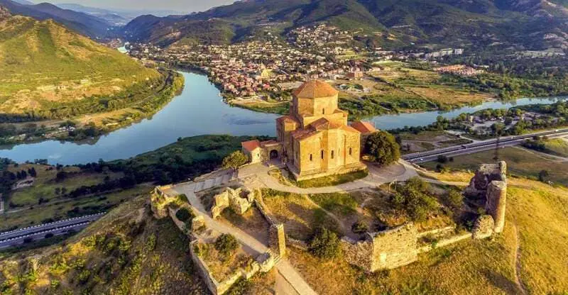 Về Georgia khám phá bức tranh thiên nhiên và văn hóa sống động 15
