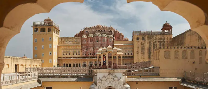 Xi&ecirc;u l&ograve;ng trước Jaipur: Th&agrave;nh phố m&agrave;u hồng l&atilde;ng mạn 12