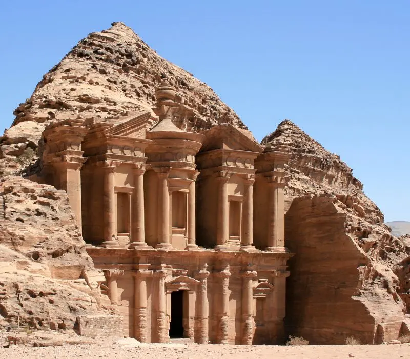 Kỳ quan thế giới hiện đại thành phố Petra Jordan cổ kính
