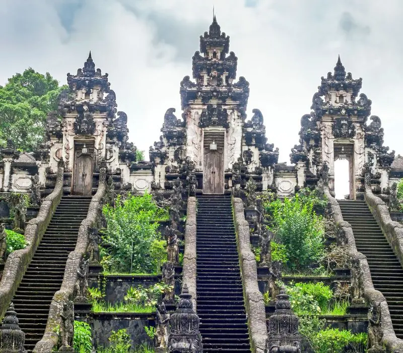 Lempuyang temple, một trong sáu kỳ quan mới của thế giới tại Bali