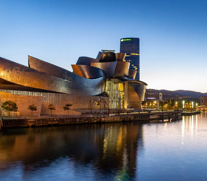 Bảo tàng Guggenheim Bilbao, biểu tượng nghệ thuật và kiến trúc đương đại