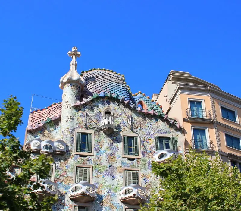 Casa Batlló: Ngôi nhà đẹp và độc đáo bậc nhất Barcelona
