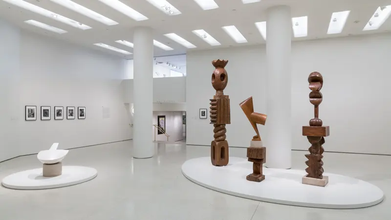 Bảo t&agrave;ng Guggenheim Bilbao, biểu tượng nghệ thuật v&agrave; kiến tr&uacute;c đương đại 8