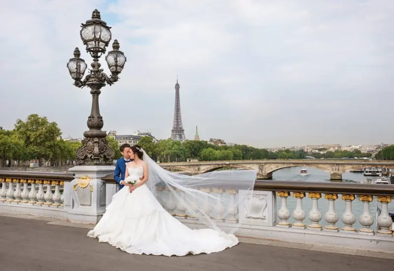 Cầu Alexandre III: Tuyệt t&aacute;c kiến tr&uacute;c giữa l&ograve;ng Paris 10