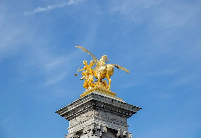 Cầu Alexandre III: Tuyệt t&aacute;c kiến tr&uacute;c giữa l&ograve;ng Paris 8