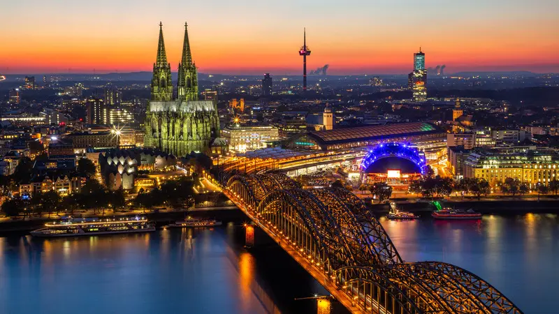 Cầu Hohenzollern, chứng nh&acirc;n t&igrave;nh y&ecirc;u của h&agrave;ng ng&agrave;n cặp đ&ocirc;i 5