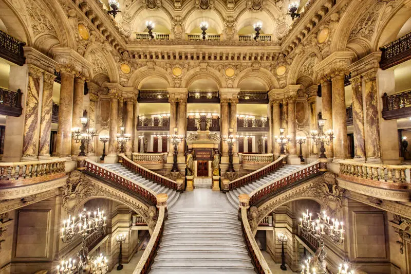 Chi&ecirc;m ngưỡng nh&agrave; h&aacute;t Opera Palais Garnier nổi tiếng 9