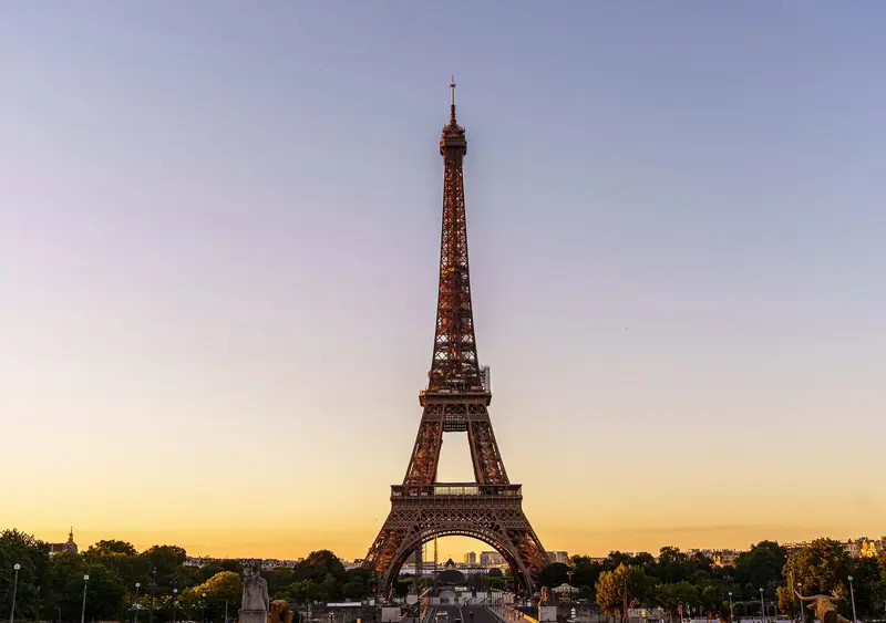 Chi&ecirc;m ngưỡng th&aacute;p Eiffel: Biểu tượng vươn m&igrave;nh nơi Paris hoa lệ 3