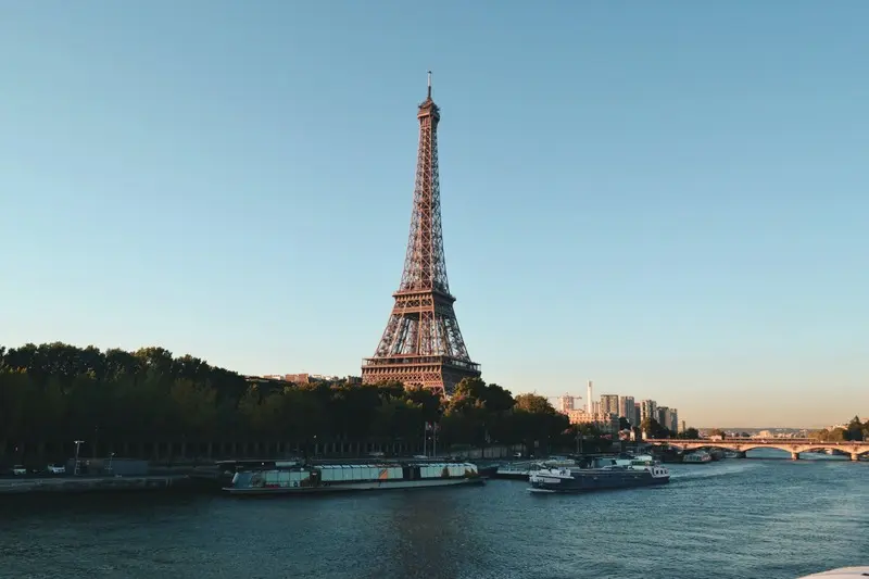 Chi&ecirc;m ngưỡng th&aacute;p Eiffel: Biểu tượng vươn m&igrave;nh nơi Paris hoa lệ 2