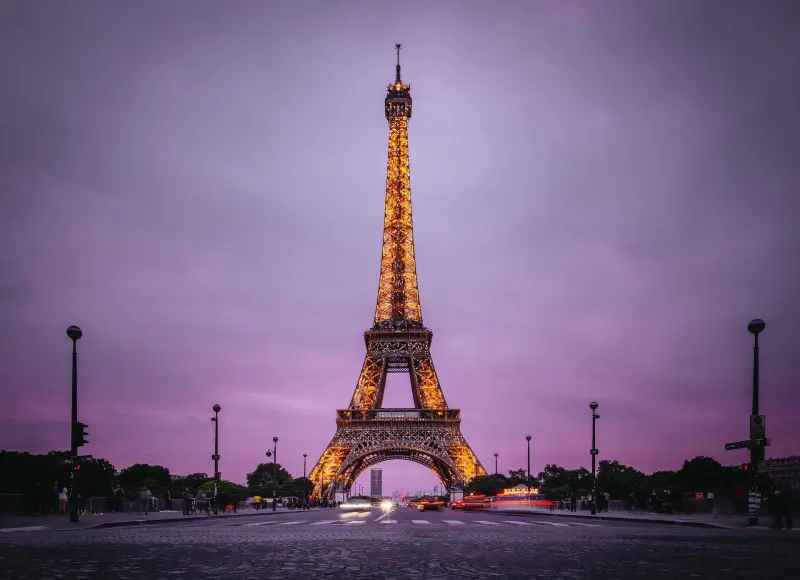 Chi&ecirc;m ngưỡng th&aacute;p Eiffel: Biểu tượng vươn m&igrave;nh nơi Paris hoa lệ 10