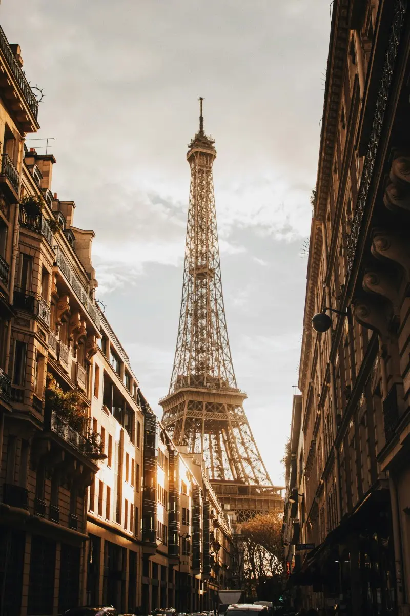 Chi&ecirc;m ngưỡng th&aacute;p Eiffel: Biểu tượng vươn m&igrave;nh nơi Paris hoa lệ 11