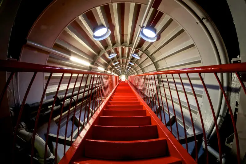 Chinh phục đỉnh cao kiến tr&uacute;c Atomium của thủ đ&ocirc; Brussels 4