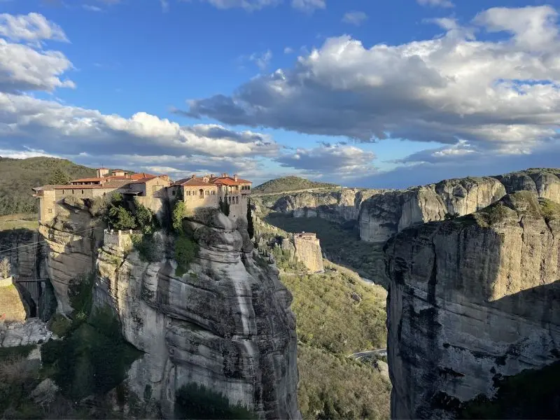 Chinh phục Meteora, h&agrave;nh tr&igrave;nh đến 9