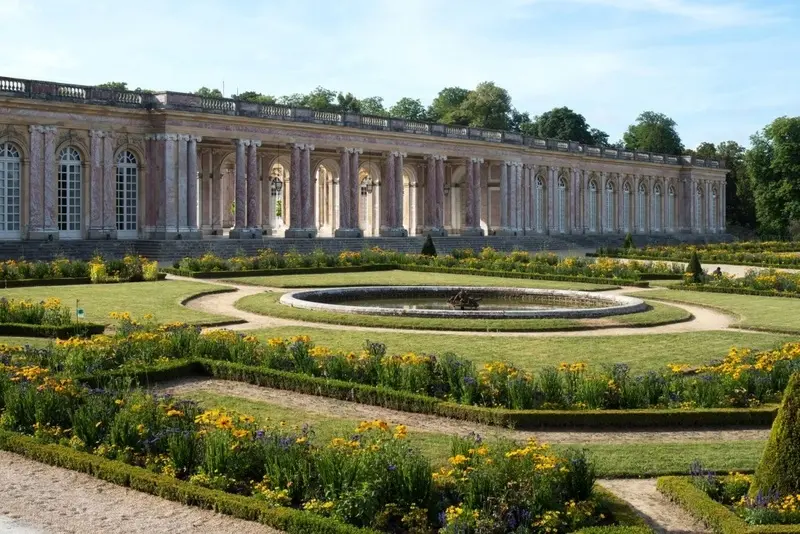 Cung điện Versailles, biểu tượng kiến tr&uacute;c Ph&aacute;p thời phong kiến 8