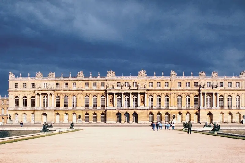 Cung điện Versailles, biểu tượng kiến tr&uacute;c Ph&aacute;p thời phong kiến 6