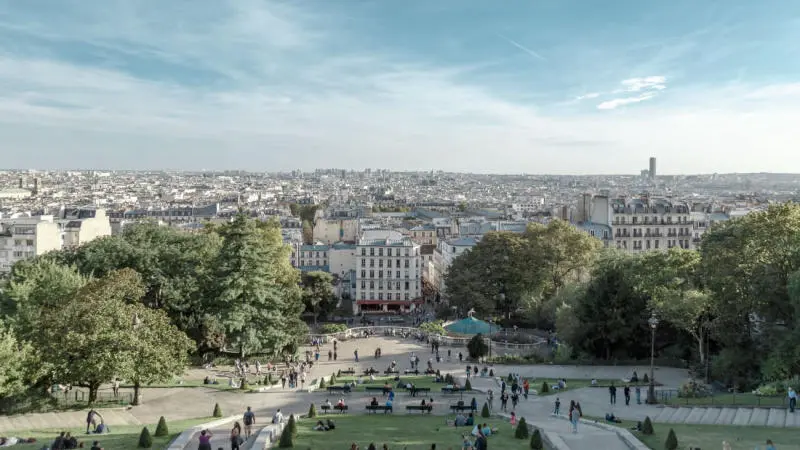 Đắm say trước ngọn đồi Montmartre thơ mộng, l&atilde;ng mạn 3
