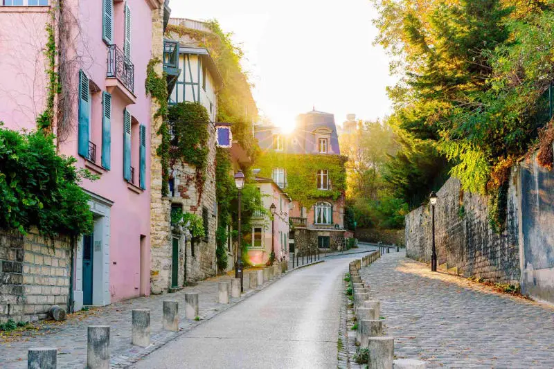 Đắm say trước ngọn đồi Montmartre thơ mộng, l&atilde;ng mạn 9