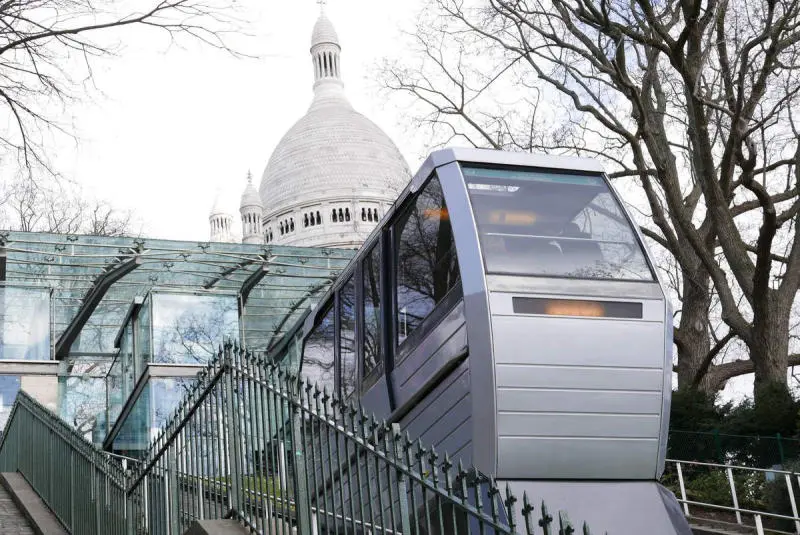 Đắm say trước ngọn đồi Montmartre thơ mộng, l&atilde;ng mạn 6
